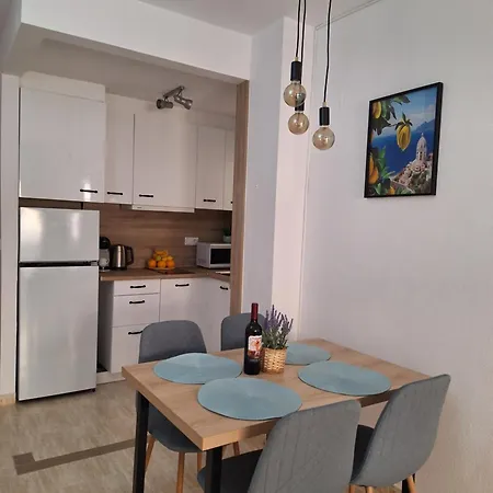 Costa De Verano With Swimming Pool In The Center Of Apartmán *