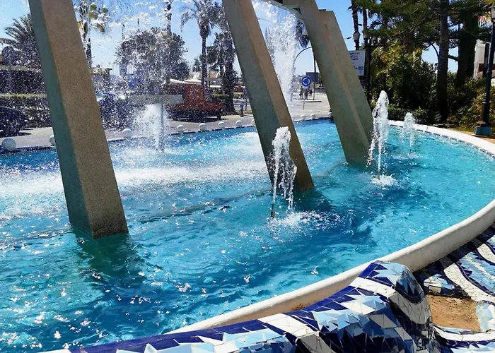 Costa De Verano With Swimming Pool In The Center Of *