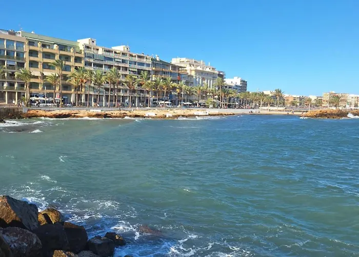 Costa De Verano With Swimming Pool In The Center Of