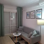 Апартаменти Costa De Verano With Swimming Pool In The Center Of Торрев'єха