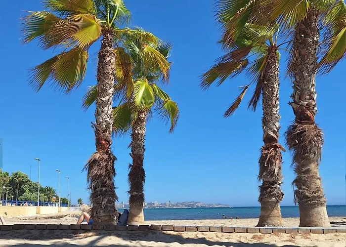 Costa De Verano With Swimming Pool In The Center Of * Torrevieja