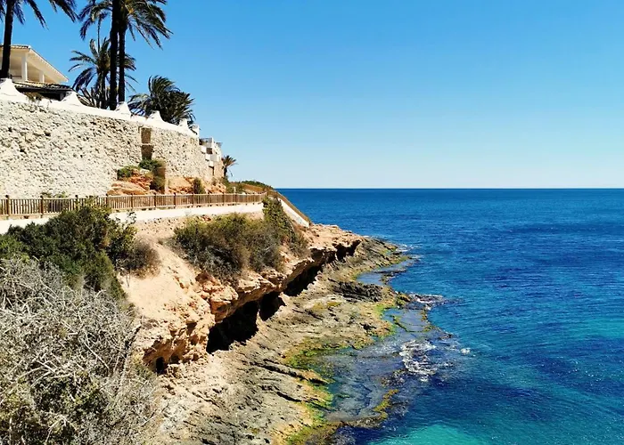 Costa De Verano With Swimming Pool In The Center Of * Torrevieja