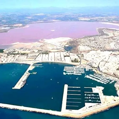 Costa De Verano With Swimming Pool In The Center Of * Τορεβιέχα
